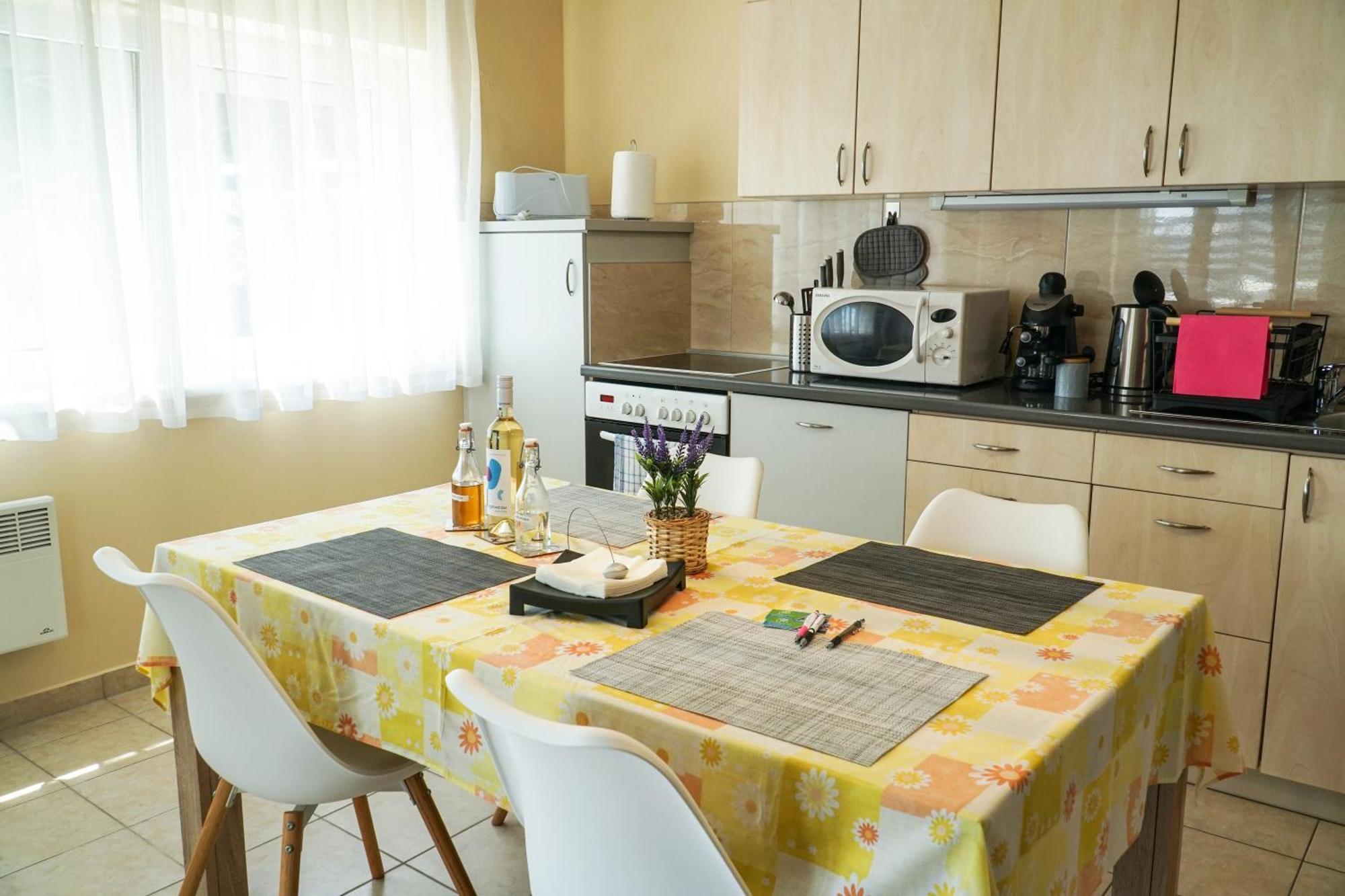 Fuegefa Apartman Balatonalmádi Eksteriør billede