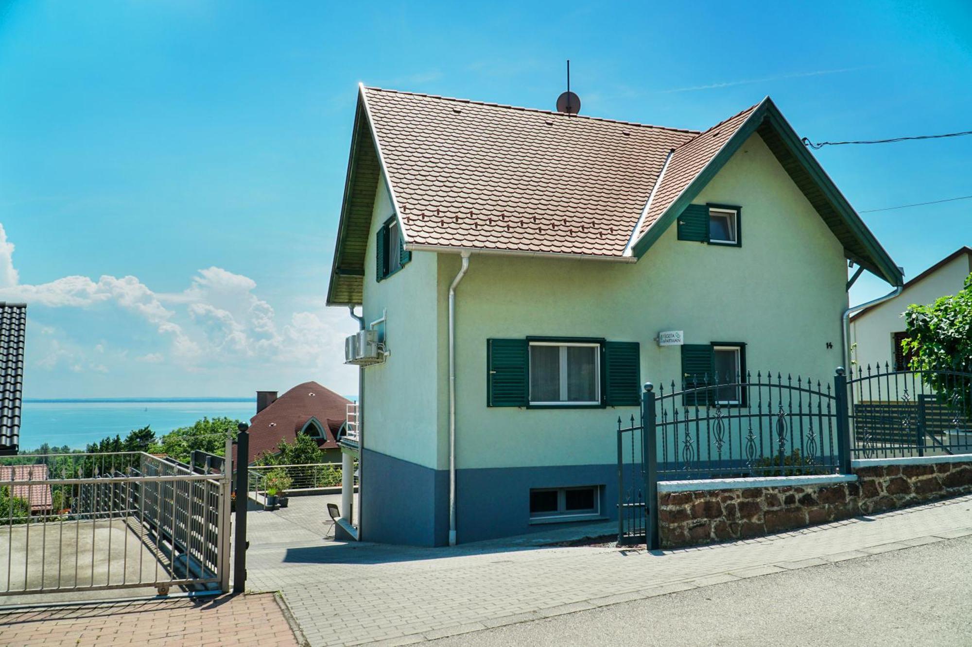 Fuegefa Apartman Balatonalmádi Eksteriør billede